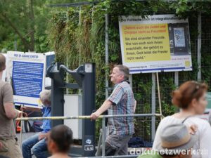 Der Aktivist Matthias M. von Rhein-Main-steht-auf unterstützt die BPE als Fotograf